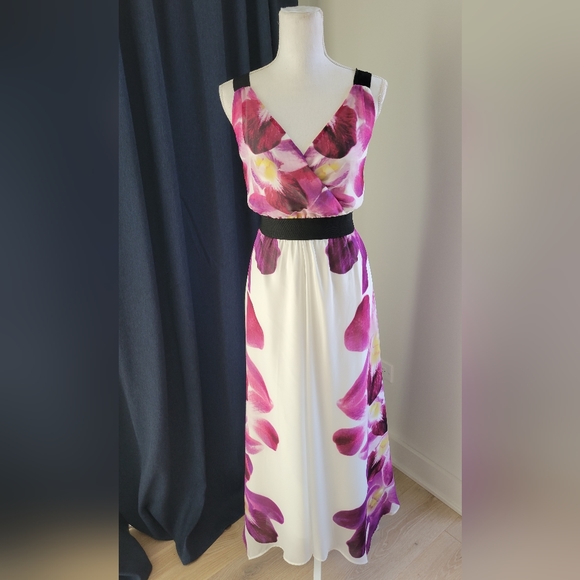 EXPRESS | Floral Maxi Dress - Picture 10 of 13